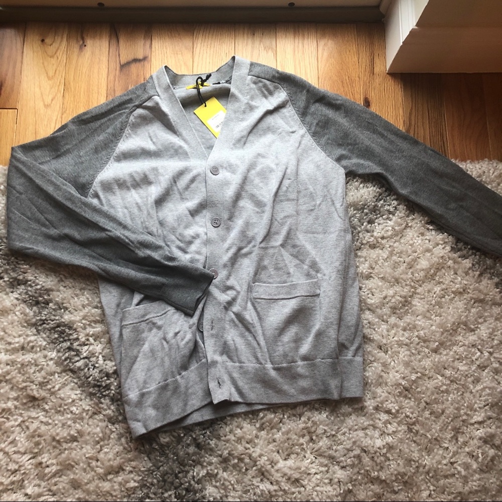 BRAND NEW Men’s cardigan